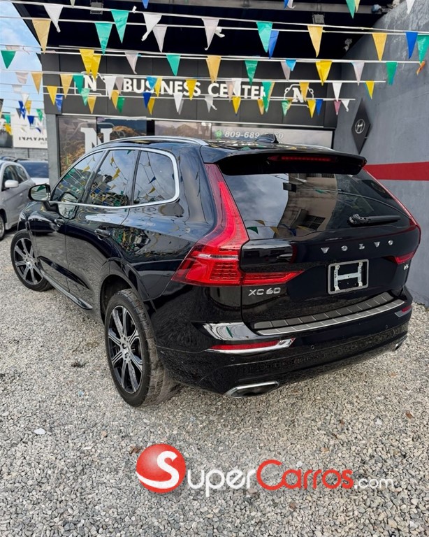 2021 Volvo XC60 T5 INSCRIPTION — foto 9 / 11