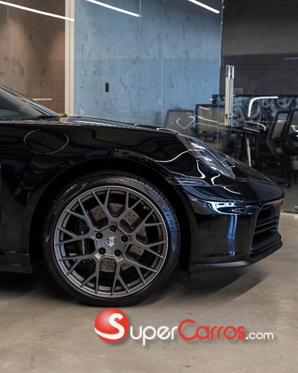 2025 Porsche 911 Carrera — foto 3 / 12