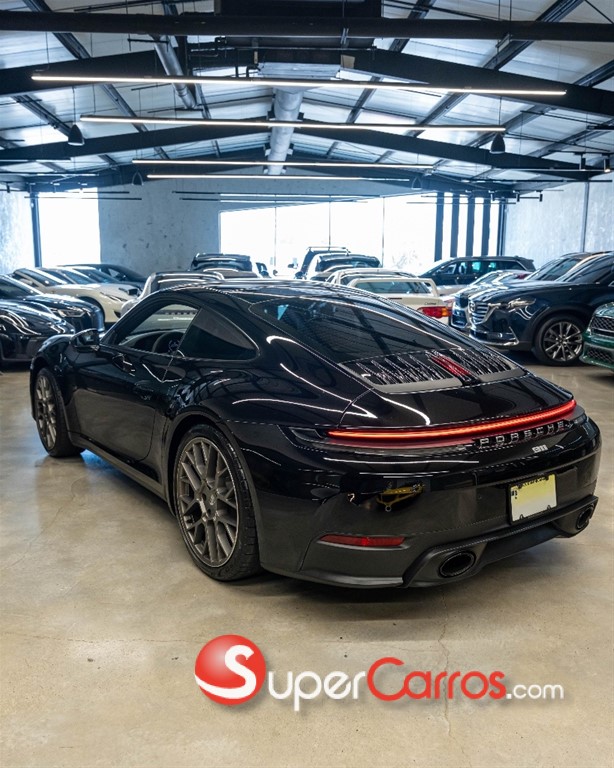 2025 Porsche 911 Carrera — foto 6 / 12