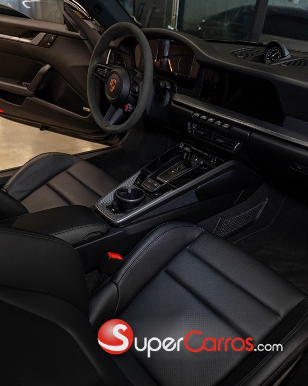 2025 Porsche 911 Carrera — foto 9 / 12