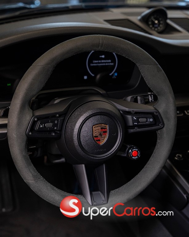 2025 Porsche 911 Carrera — foto 11 / 12