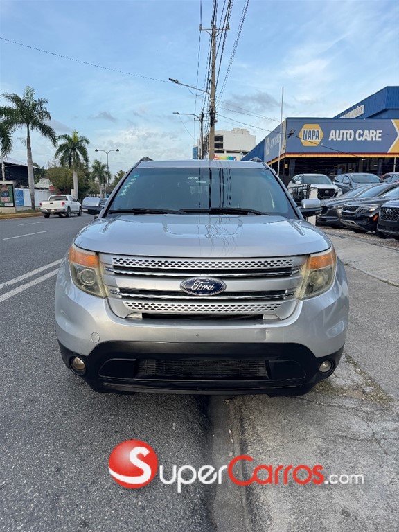 2014 Ford Explorer Limited — foto 2 / 8
