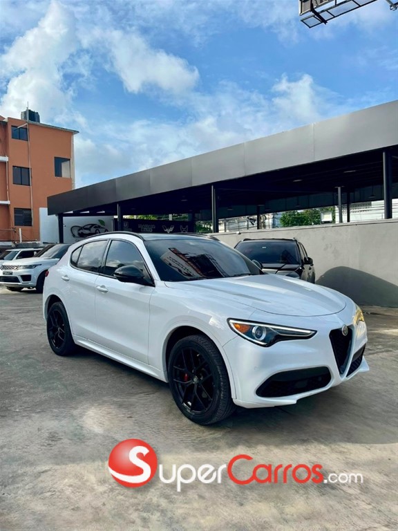 2020 Alfa Romeo Stelvio — foto 3 / 11
