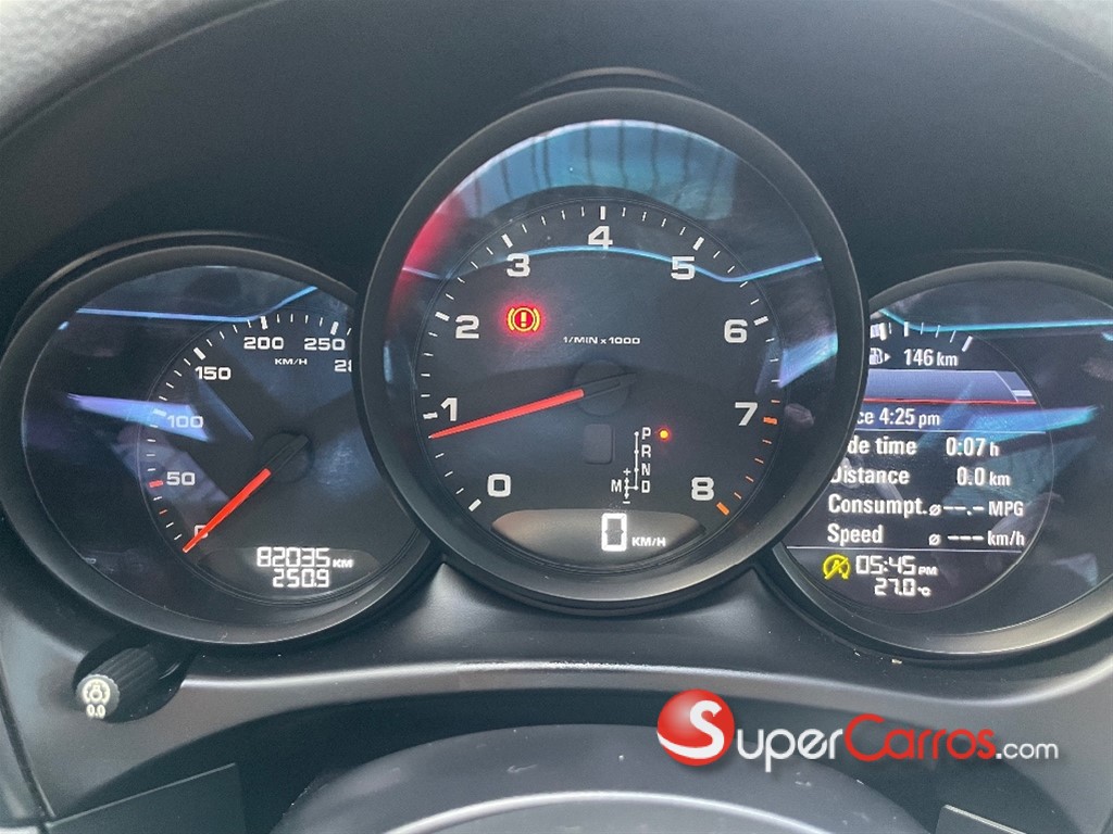 2015 Porsche Macan — foto 8 / 11