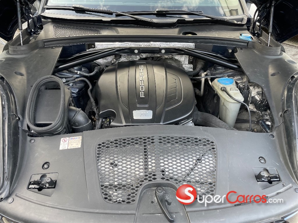 2015 Porsche Macan — foto 10 / 11