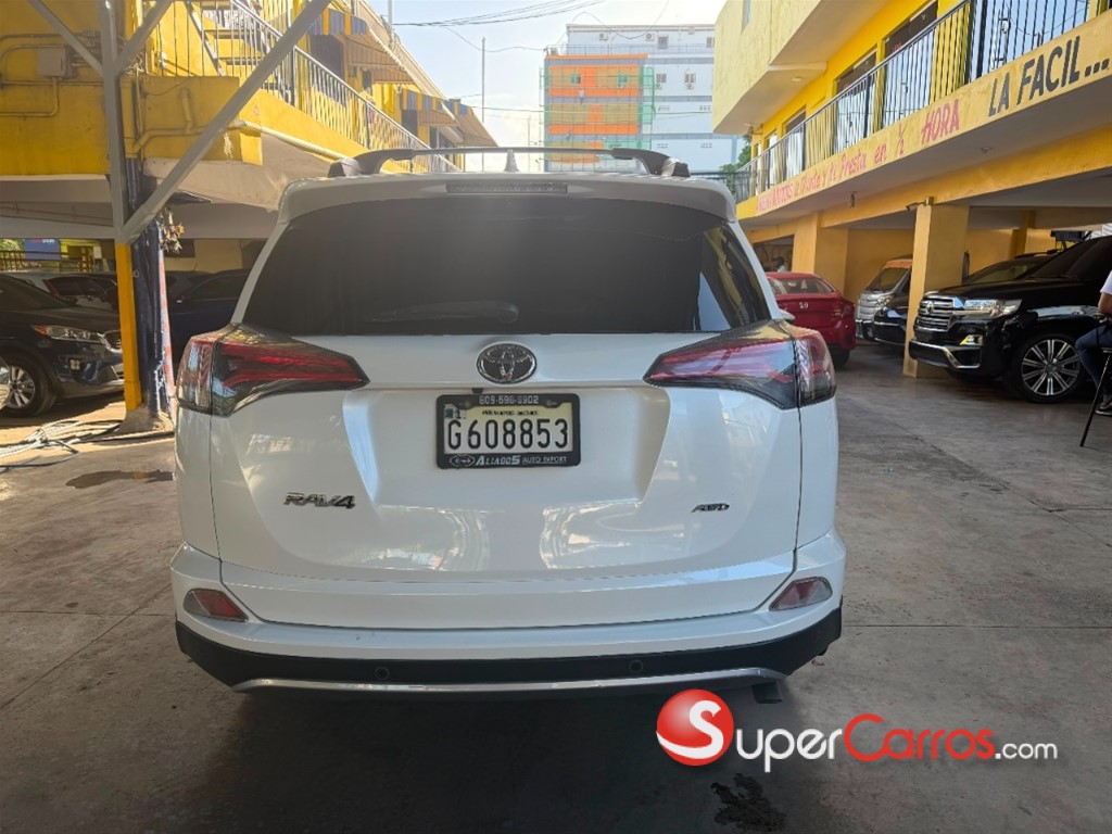 2017 Toyota RAV4 Limited — foto 11 / 12