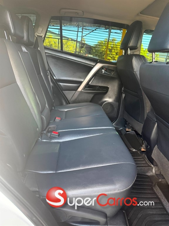 2017 Toyota RAV4 Limited — foto 12 / 12