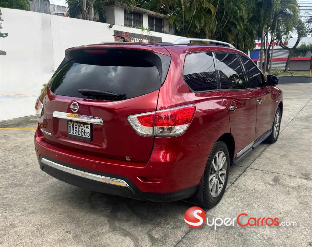 2015 Nissan Pathfinder — foto 4 / 12
