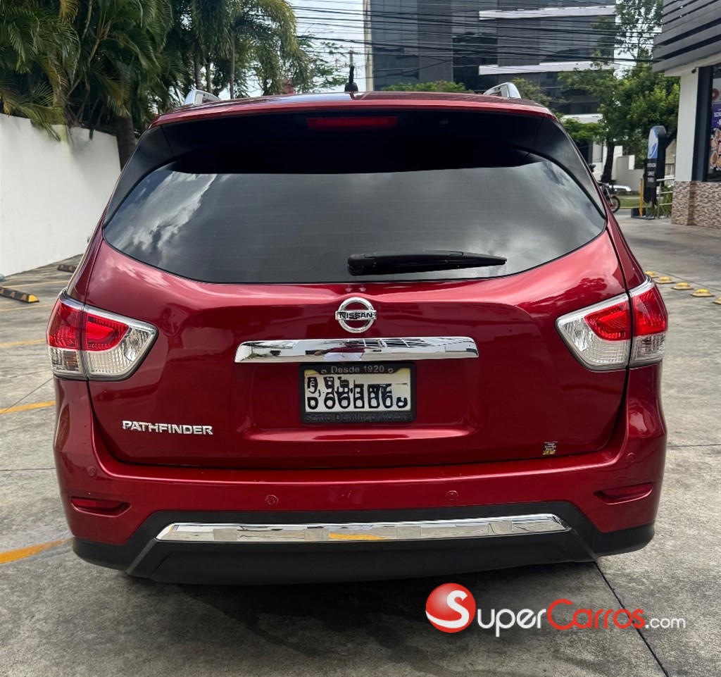 2015 Nissan Pathfinder — foto 6 / 12