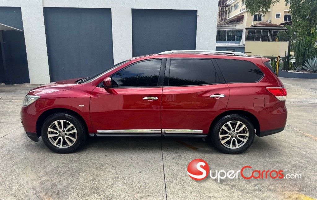 2015 Nissan Pathfinder — foto 7 / 12