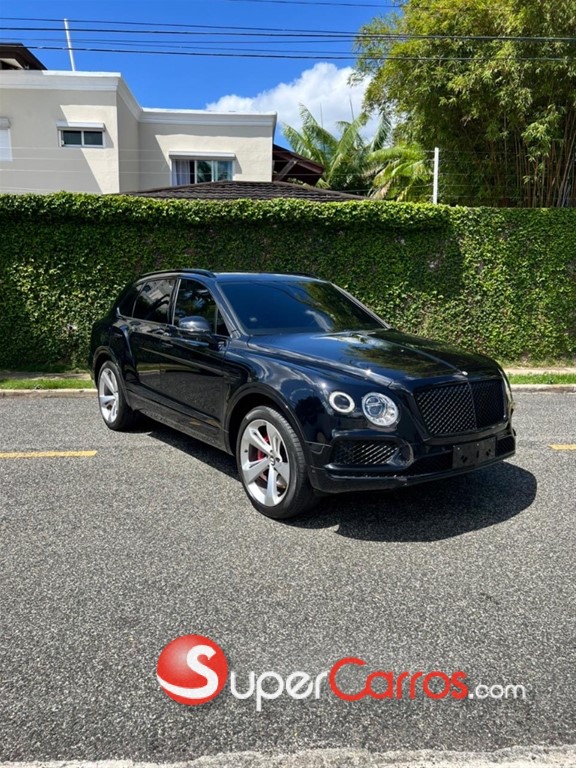 2020 Bentley Bentayga — foto 4 / 12