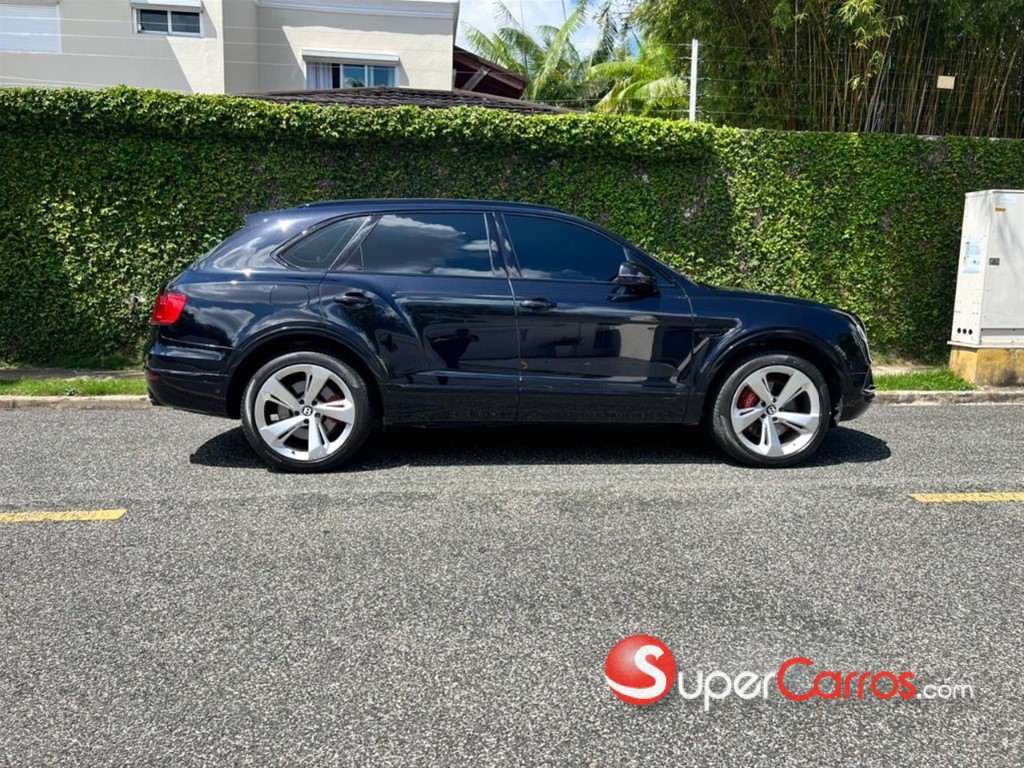 2020 Bentley Bentayga — foto 5 / 12