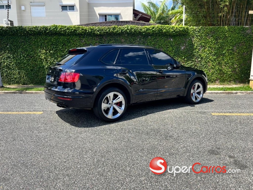 2020 Bentley Bentayga — foto 6 / 12