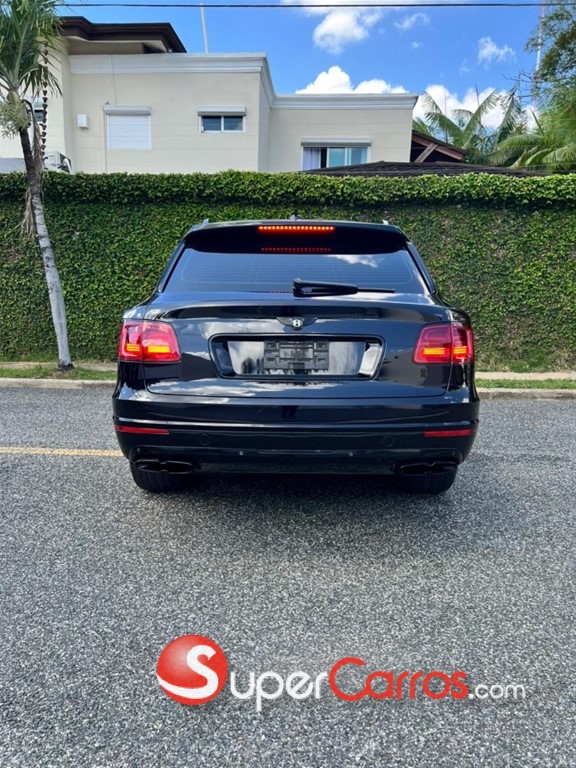 2020 Bentley Bentayga — foto 7 / 12