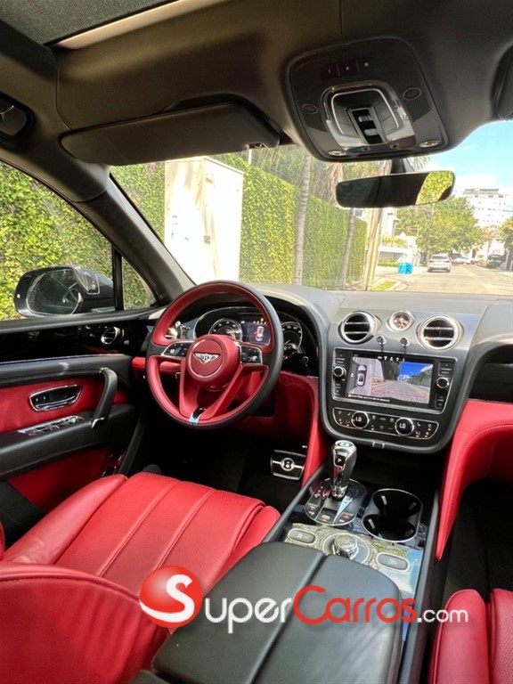 2020 Bentley Bentayga — foto 9 / 12