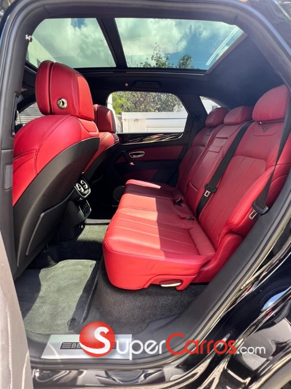 2020 Bentley Bentayga — foto 10 / 12