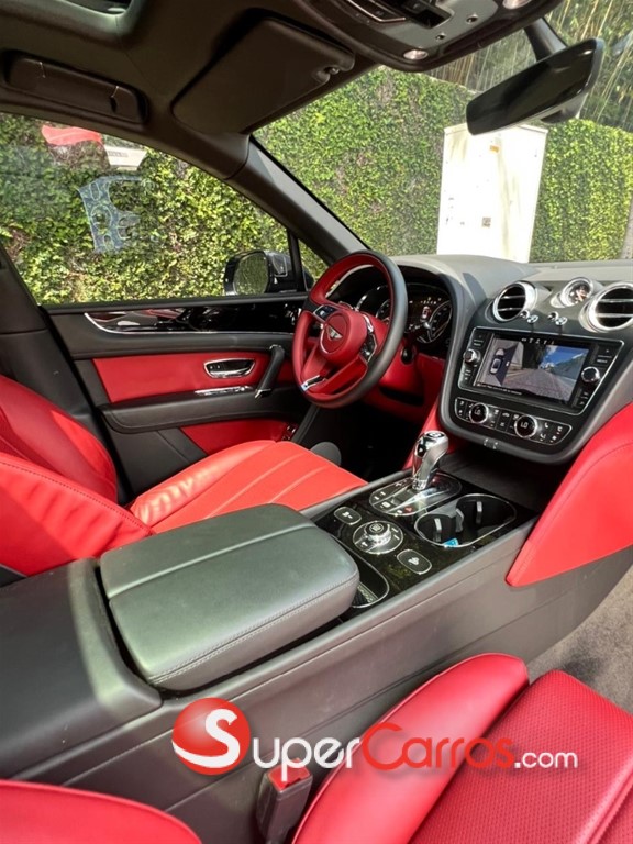 2020 Bentley Bentayga — foto 11 / 12