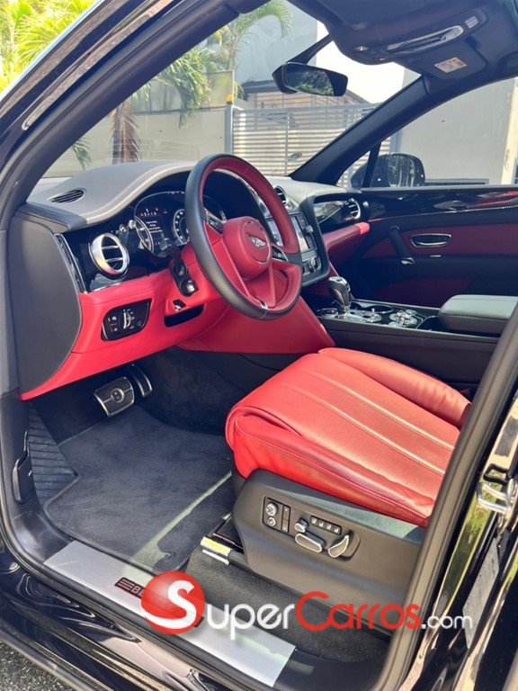 2020 Bentley Bentayga — foto 12 / 12