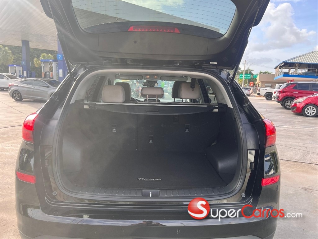 2020 Hyundai Tucson SE — foto 9 / 11