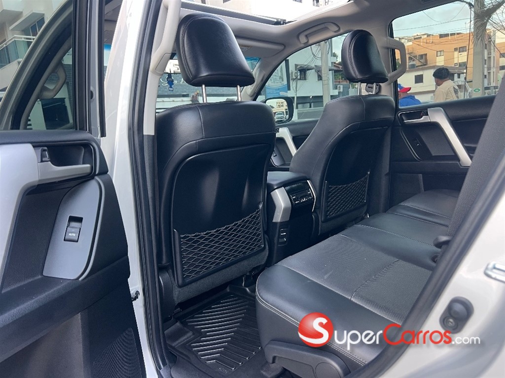 2020 Toyota Land Cruiser Prado VXL — foto 9 / 12