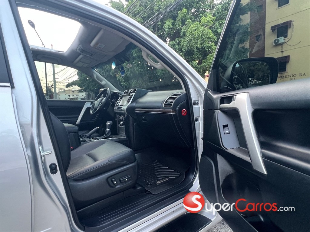 2020 Toyota Land Cruiser Prado VXL — foto 11 / 12