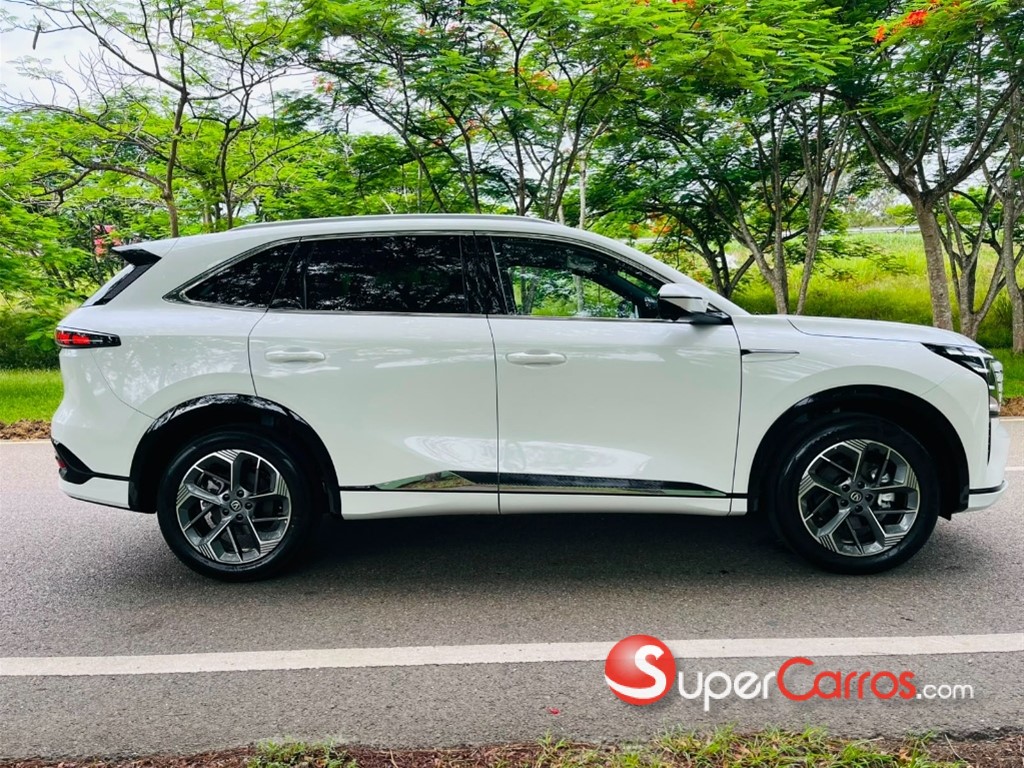 2027 Changan CS 75 — foto 12 / 12