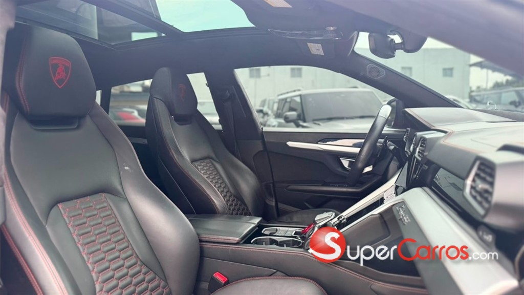 2020 Lamborghini Urus — foto 7 / 11