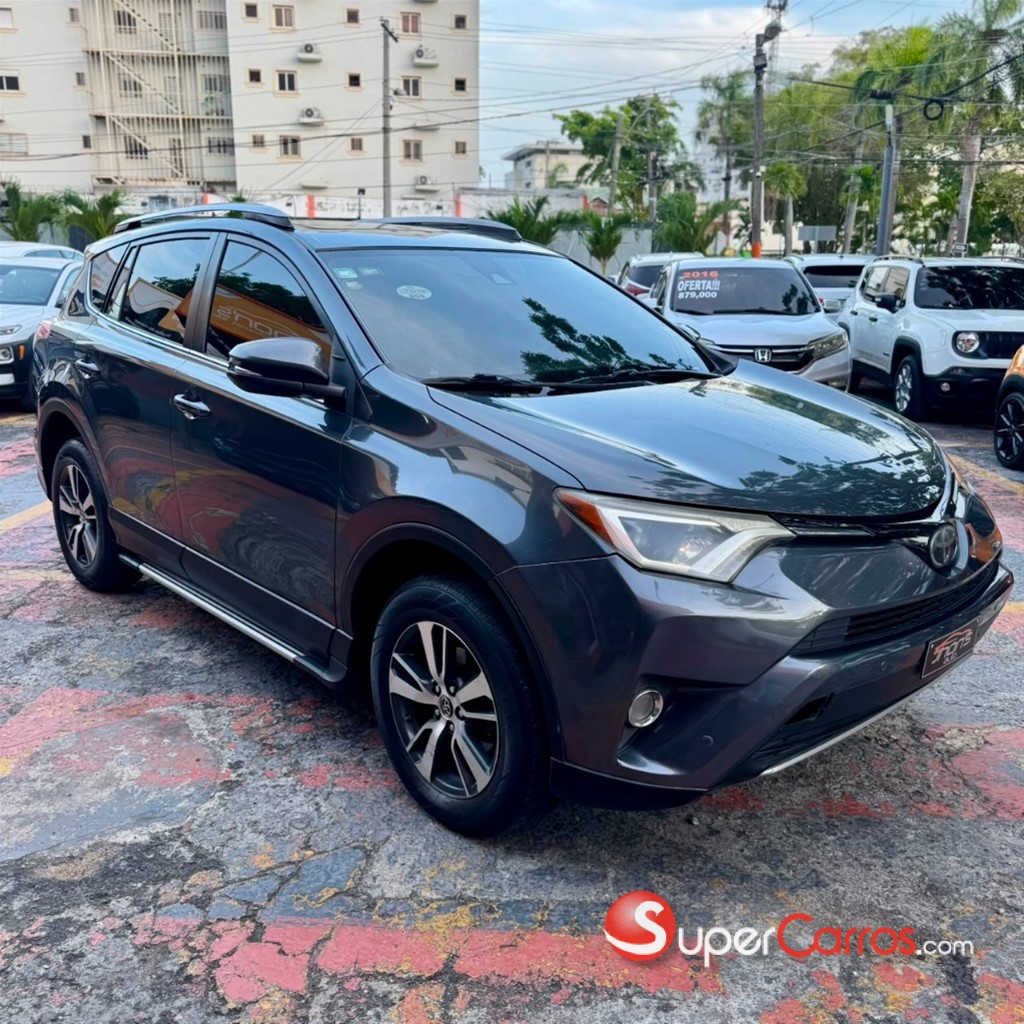2018 Toyota RAV4 XLE — foto 2 / 11