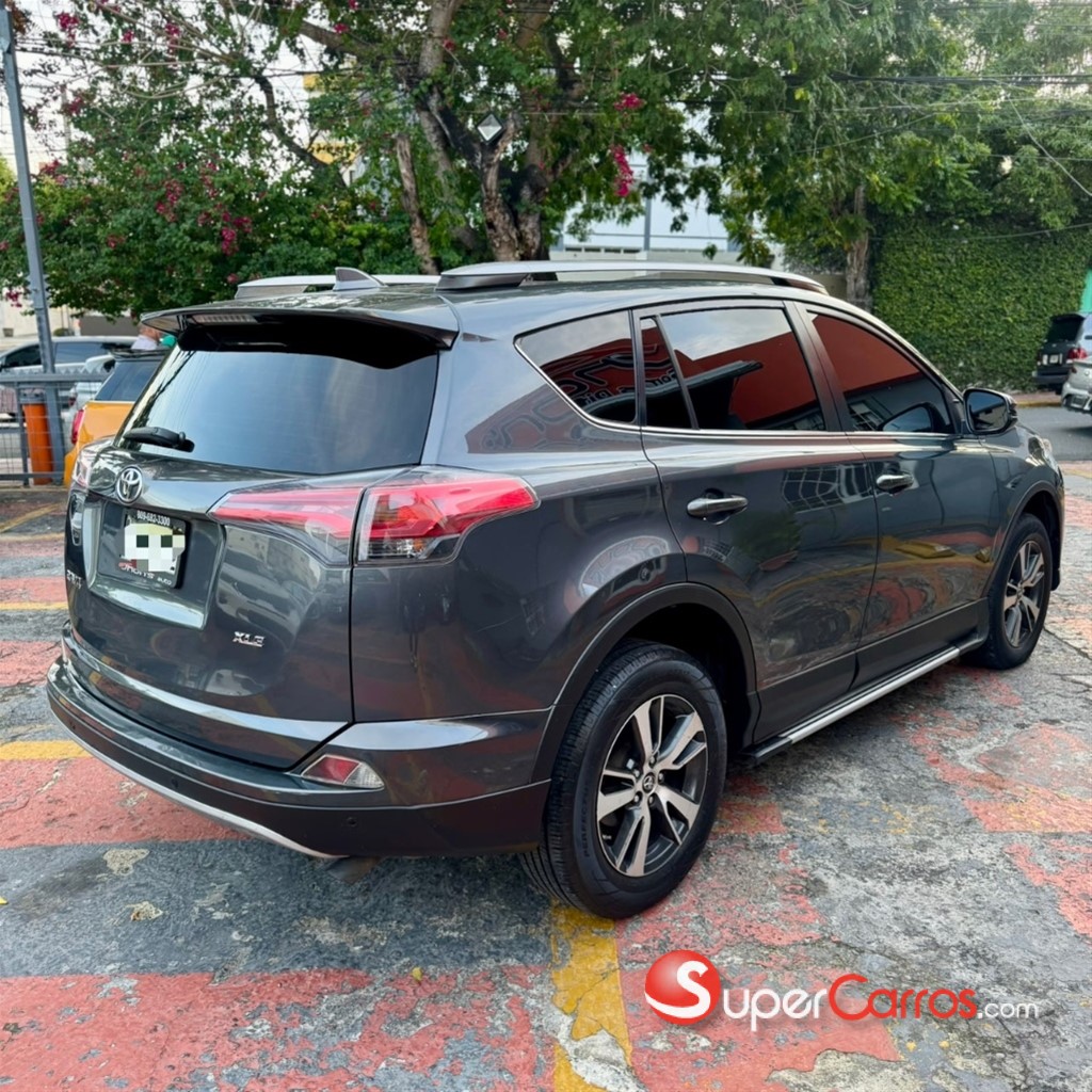 2018 Toyota RAV4 XLE — foto 3 / 11