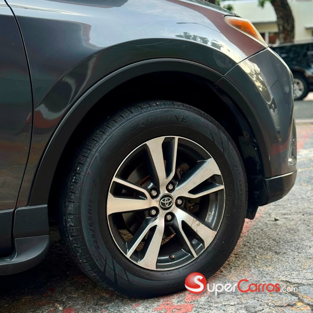 2018 Toyota RAV4 XLE — foto 5 / 11