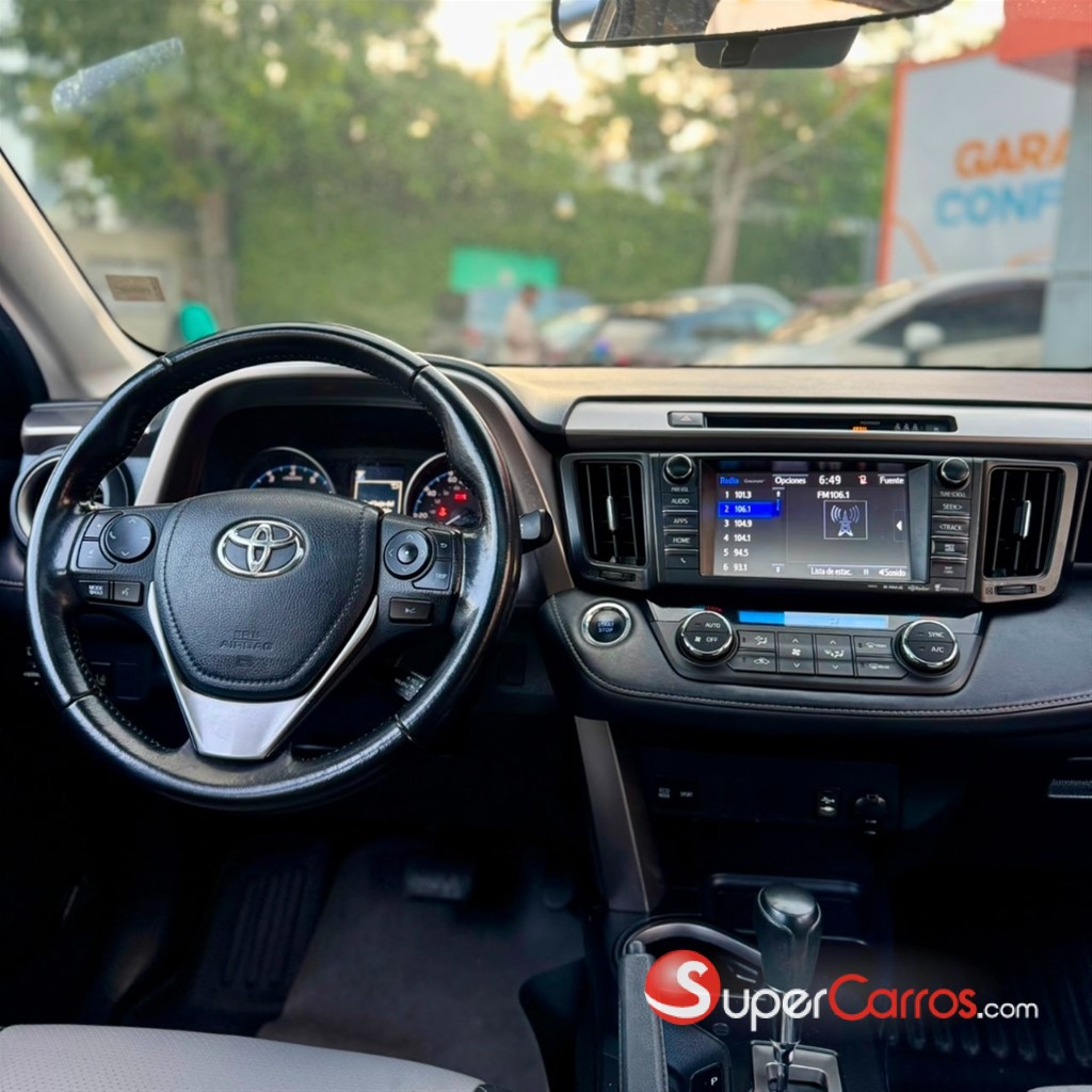 2018 Toyota RAV4 XLE — foto 8 / 11