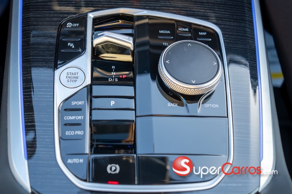 2025 BMW X 5 SDRIVE 40i — foto 7 / 12