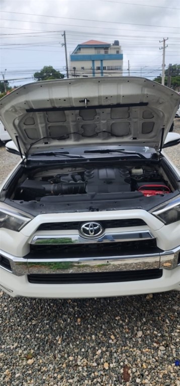 2014 Toyota 4 Runner Limited — foto 9 / 10