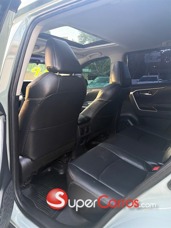 2023 Toyota RAV4 XLE Premium — foto 9 / 9