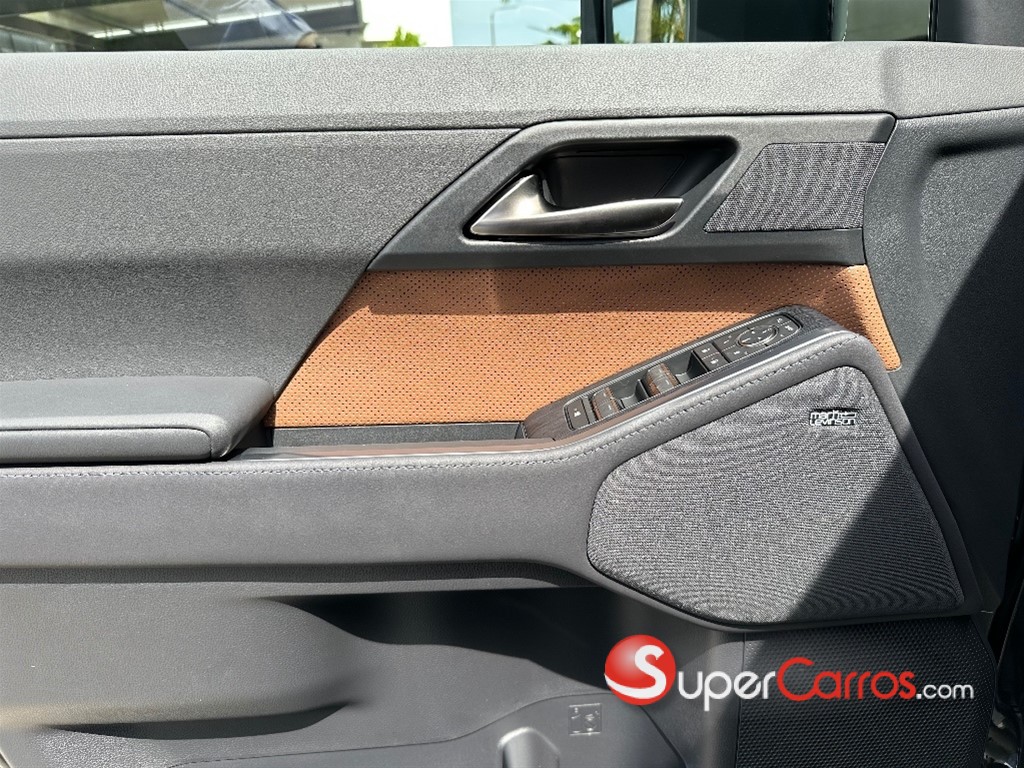 2026 Lexus GX 460 Luxury — foto 6 / 12