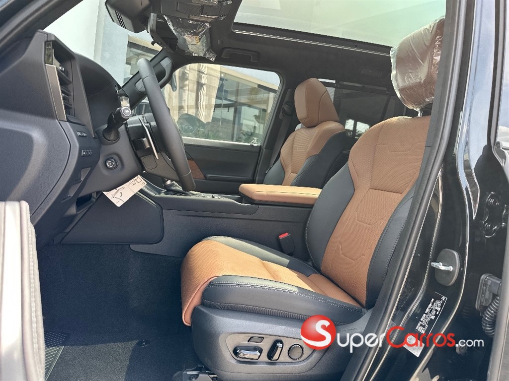 2026 Lexus GX 460 Luxury — foto 10 / 12