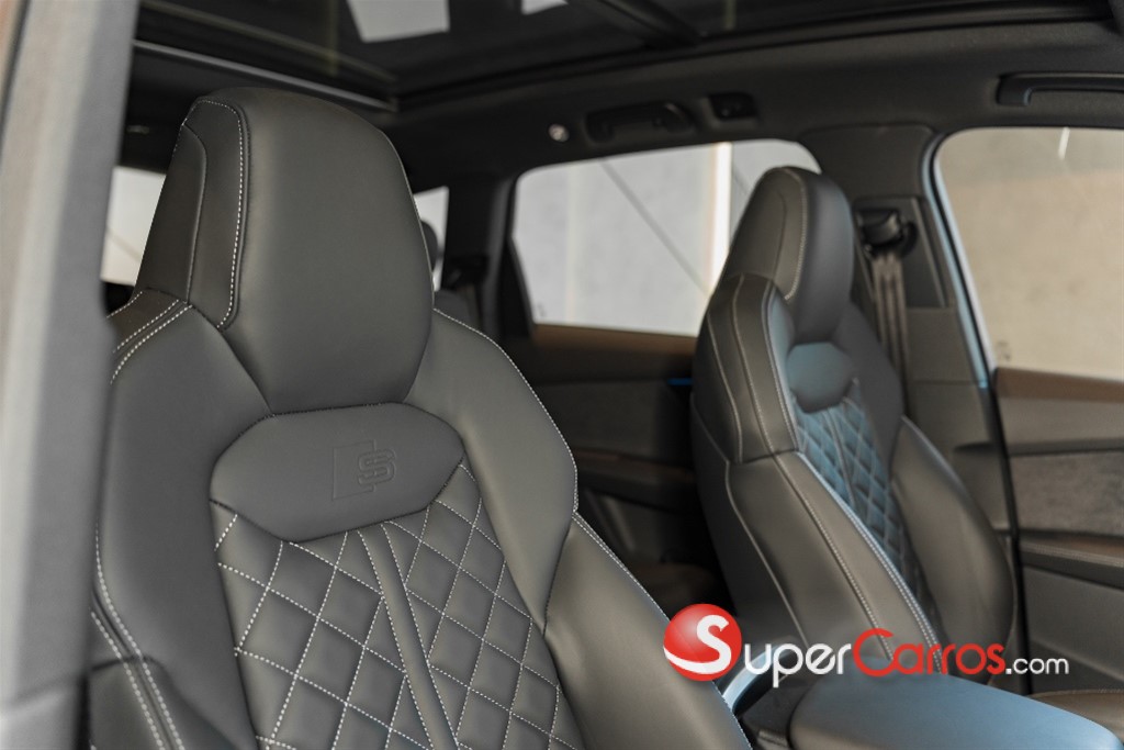 2025 Audi SQ7 — foto 12 / 12