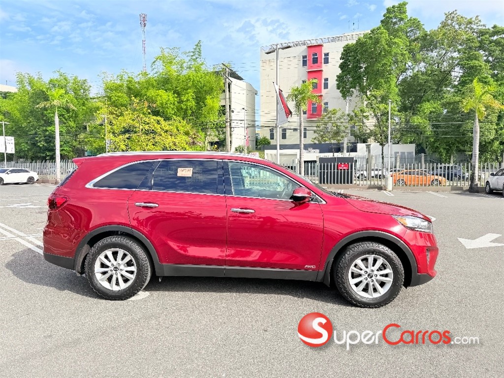 2020 Kia Sorento LX — foto 2 / 12