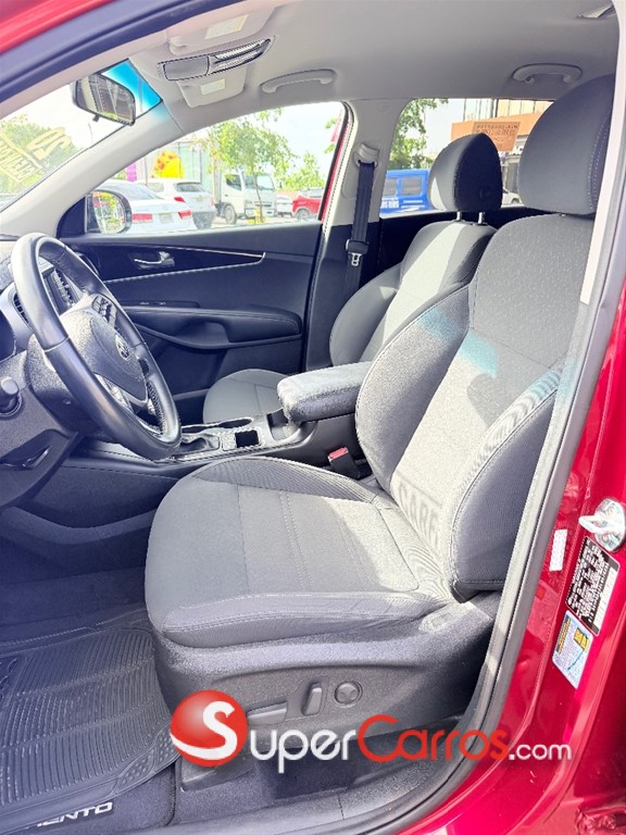 2020 Kia Sorento LX — foto 3 / 12