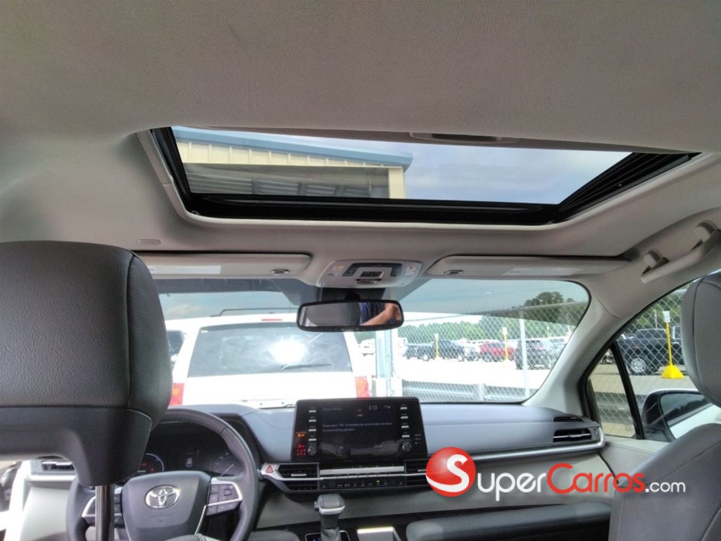 2021 Toyota Sienna XLE — foto 6 / 7