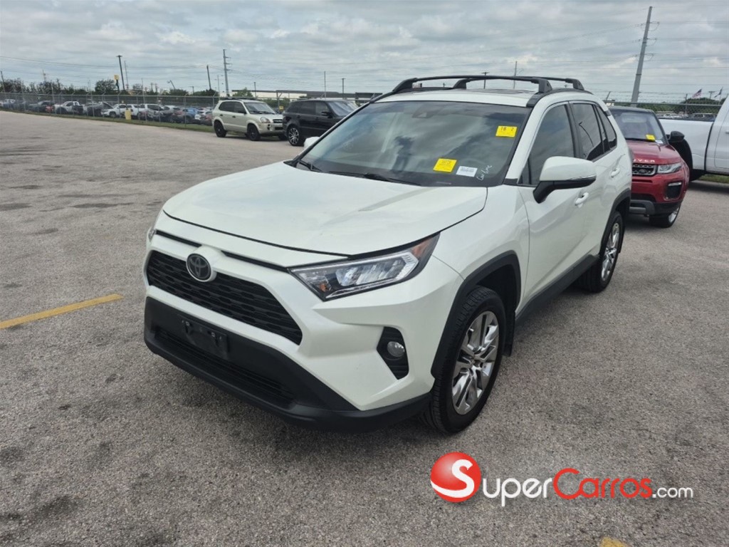 2021 Toyota RAV4 XLE Premium — foto 2 / 12