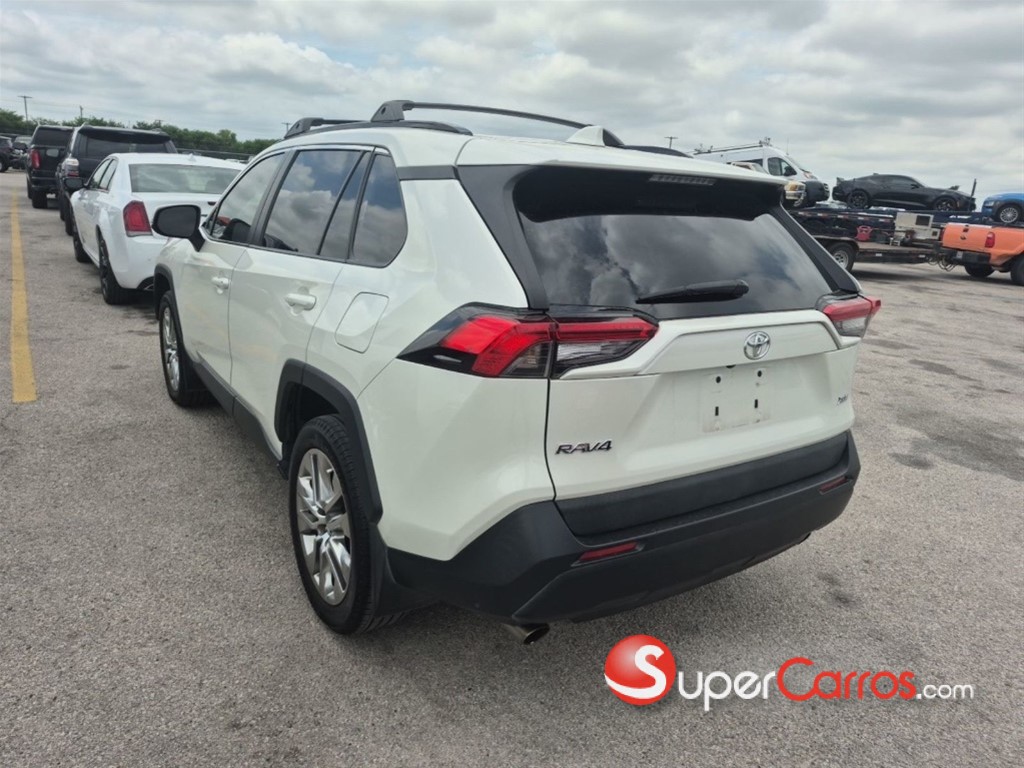 2021 Toyota RAV4 XLE Premium — foto 4 / 12