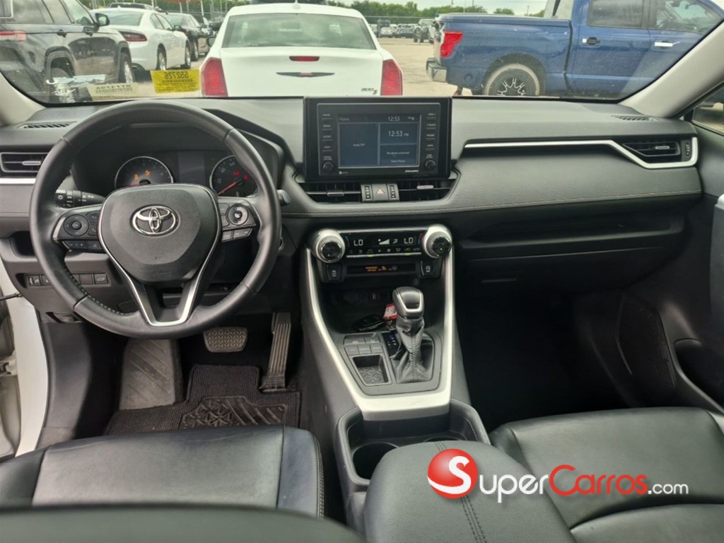 2021 Toyota RAV4 XLE Premium — foto 9 / 12