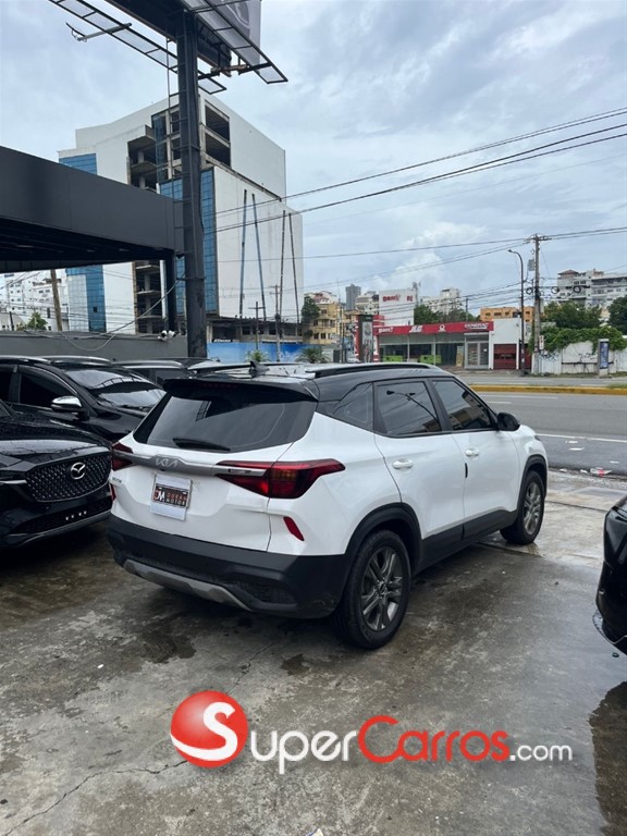 2023 Kia Seltos LX — foto 9 / 10