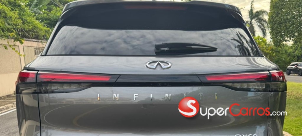 2024 Infiniti QX-60 LUXE — foto 2 / 12
