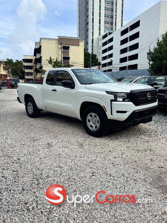2024 Nissan Frontier LE — foto 3 / 9