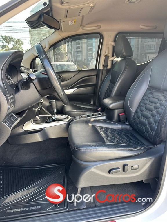 2023 Nissan Frontier LE — foto 11 / 12