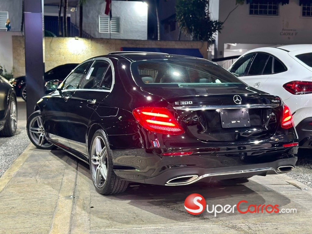 2019 Mercedes-Benz Clase E 300 4MATIC — foto 4 / 8