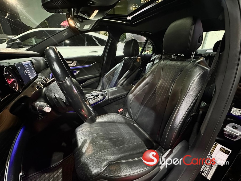 2019 Mercedes-Benz Clase E 300 4MATIC — foto 5 / 8