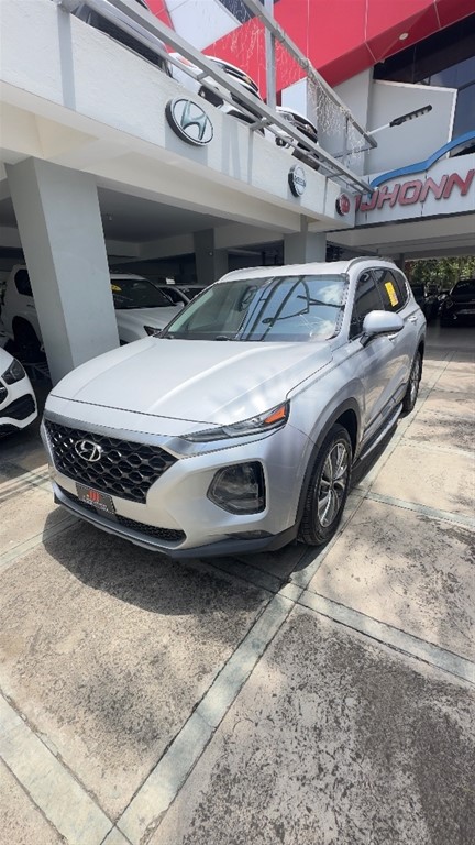 2020 Hyundai Santa Fe SE — foto 2 / 12